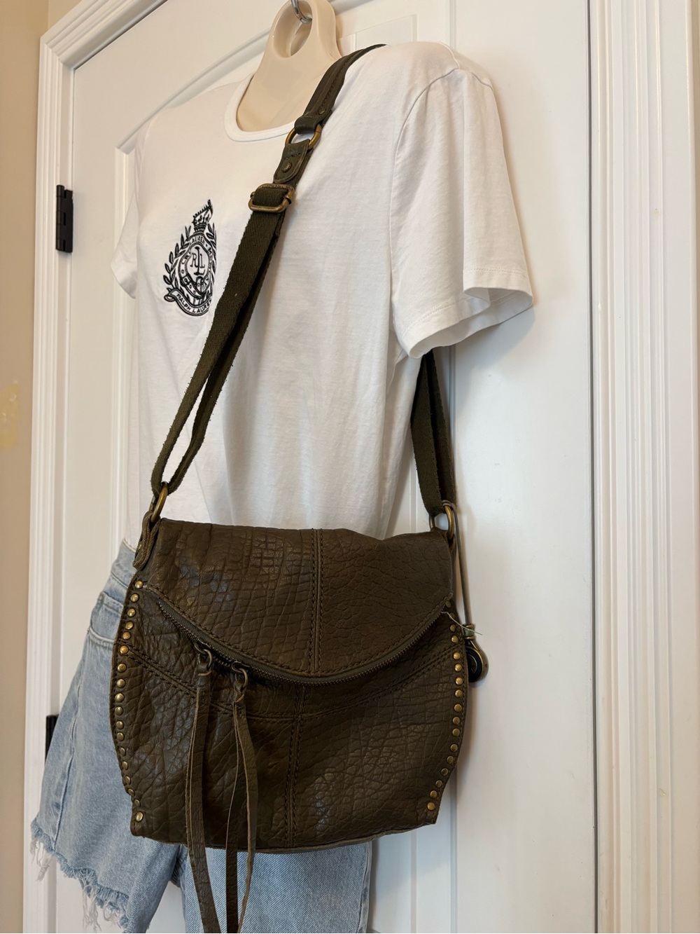 The Sak Womens Leather shoulder or Crossbody Bag in khaki-Brown